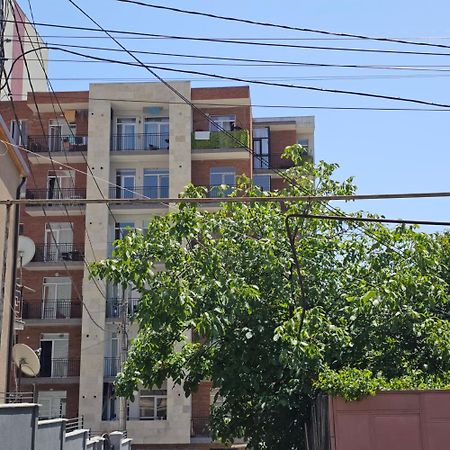 Lovely Apartment Tbilisi ภายนอก รูปภาพ