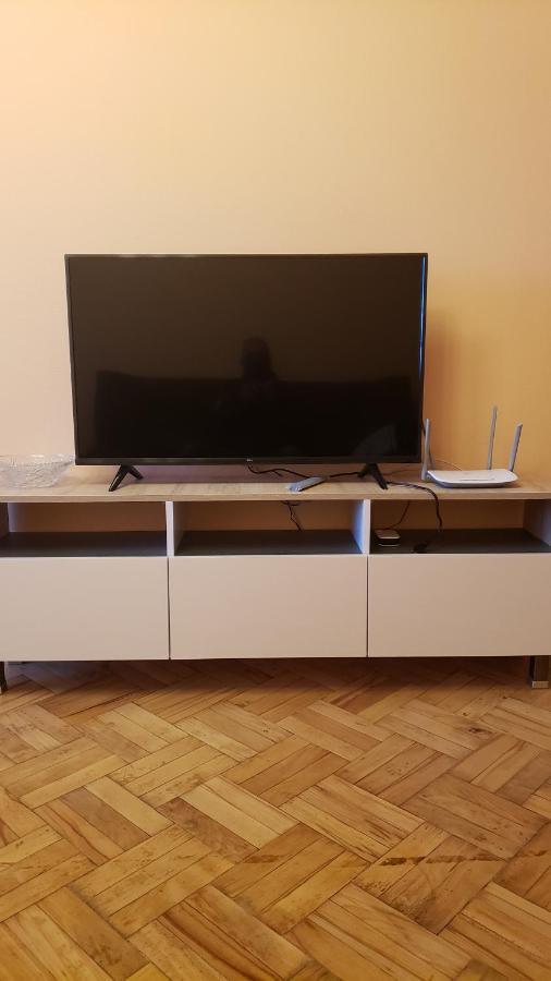 Lovely Apartment Tbilisi ภายนอก รูปภาพ