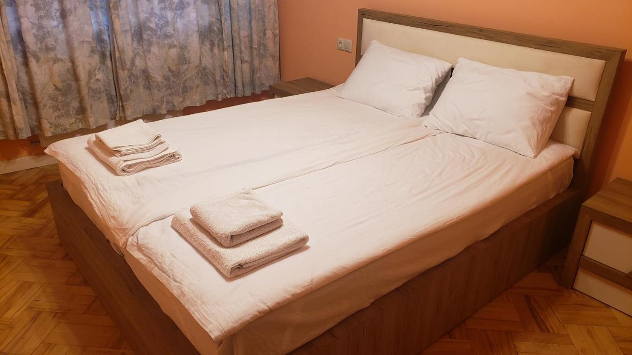 Lovely Apartment Tbilisi ภายนอก รูปภาพ